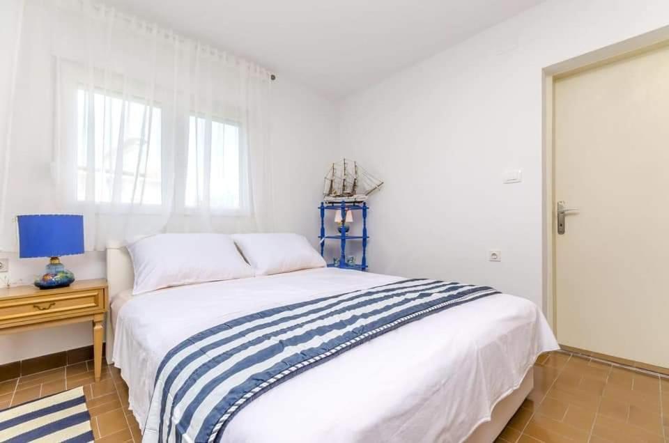 Apartments Marin Rogoznica  Luaran gambar